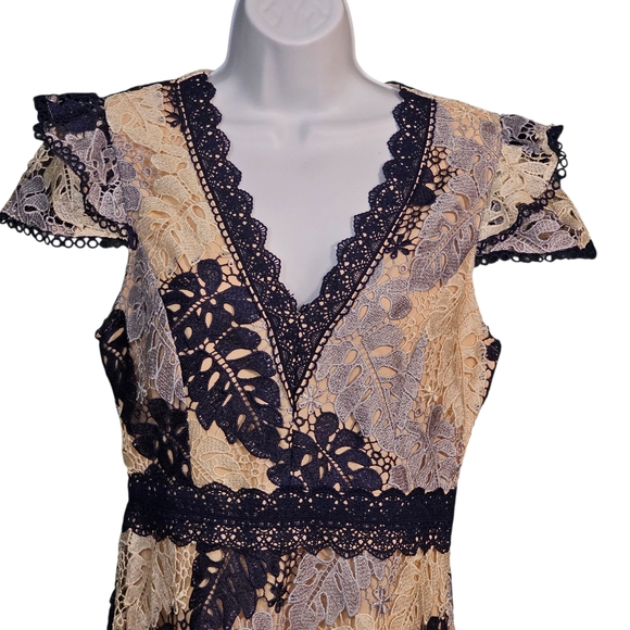 Adelyn Rae Palm Crochet Lace Blue V-Neck Flutter Sleeve Midi Size Dress Size S - Picture 3 of 15